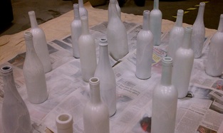 How to make a holiday table centerpiece using empty wine bottles step 1 #PreppyPlanner