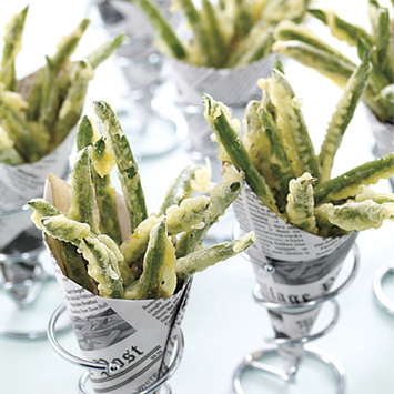 Thanksgiving Wedding Food Inspiration: fried green beans #PreppyPlanner