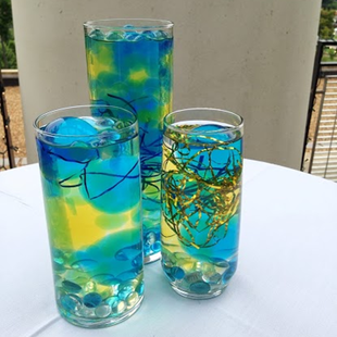 DIY Blue & Gold Wedding Reception: magic growing jelly balls for a DIY vase centerpiece #PreppyPlanner