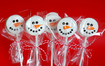 Edible Snowmen Treats: Oreo Snowmen Pops #PreppyPlanner