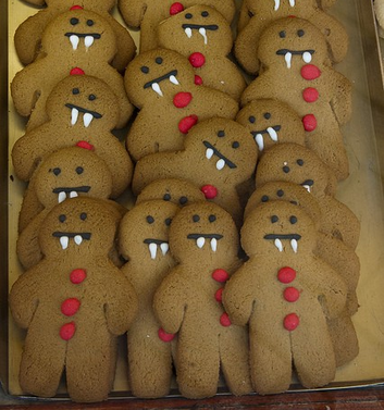 Ten Halloween Party Food Ideas - Vampire Gingerbread Men #PreppyPlanner