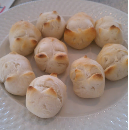 Easter Weekend: I took a stab at making my bunny rolls – (fail). #PreppyPlanner