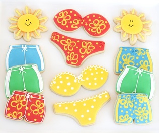 Create fun pool themed cookies for your wedding made by @glorioustreats #PreppyPlanner
