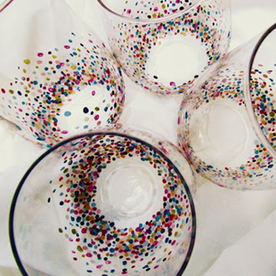 Confetti Party Decorations: Painted Confetti Glasses #PreppyPlanner