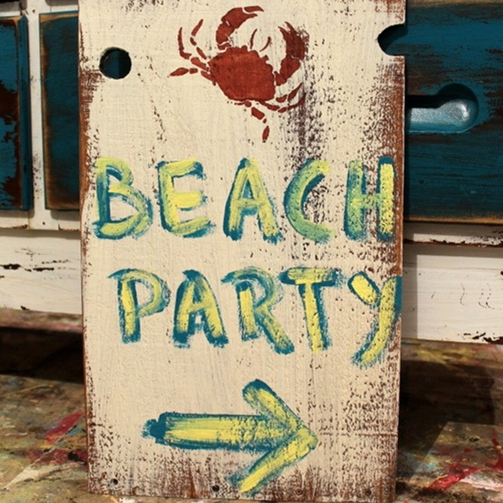 Tuesday Ten: Beach Party Essentials #PreppyPlanner