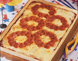 make your own pizza olympic rings with the topping of your choice #PreppyPlanner