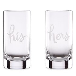 His and Hers Wedding Drinks: personalized glasses #PreppyPlanner