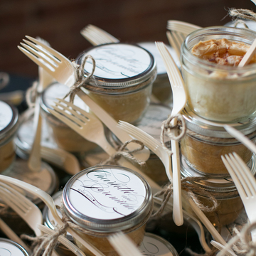 Thanksgiving Wedding Food Inspiration: mini pies in mason jars as favors #PreppyPlanner