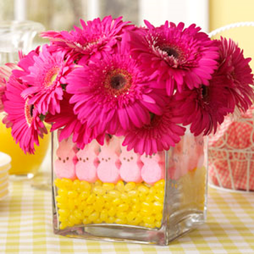 Easter Table Decorations: Peeps Floral Centerpiece #PreppyPlanner