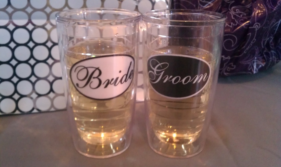 Bride and Groom tumbler glasses to use on their wedding day #PreppyPlanner