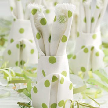 Easter Table Decorations: Bunny Napkins #PreppyPlanner