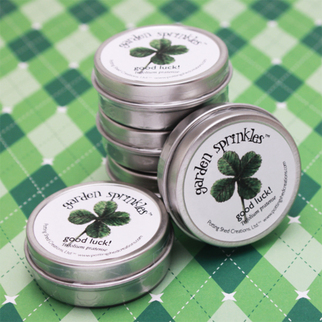 Lucky in Love: gift your guests their own adorable tin on clover seeds #PreppyPlanner