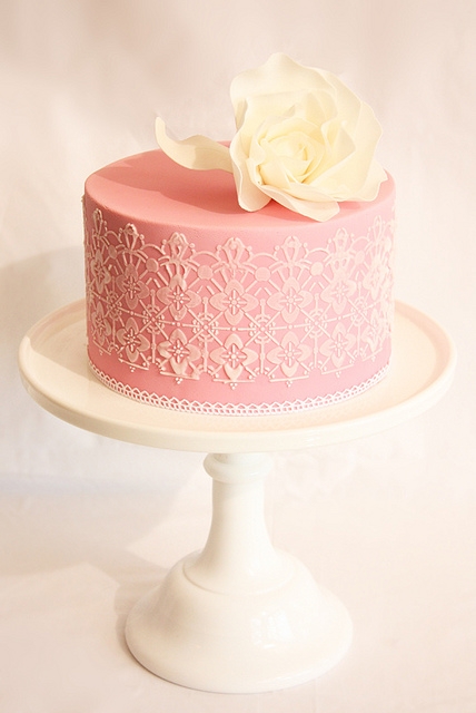 Go two-toned with the cake and the lace being in similar shades, like pink on pink #PreppyPlanner