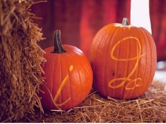carve your new monogram or a cute wedding saying into pumpkins to display at your wedding #PreppyPlanner