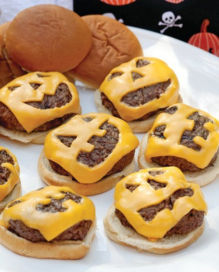 Ten Halloween Party Food Ideas - Cheeseburger Jack-o-Lanterns #PreppyPlanner
