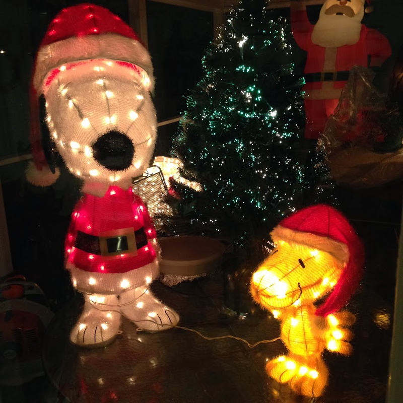 Thanksgiving Photo Diary: The Christmas Snoopy and Woodstock are ready for the holidays #PreppyPlanner