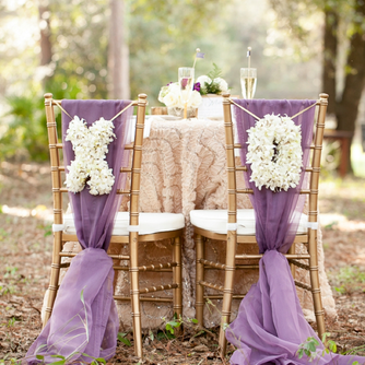 Radiant Orchid Wedding His and Her's Table Setting #PreppyPlanner