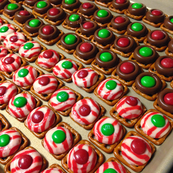Peanut Butter Chocolate Kisses and Peppermint Christmas Kisses #PreppyPlanner