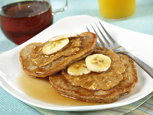 National Pancake Day: eat like the king with peanut butter and banana pancakes #PreppyPlanner
