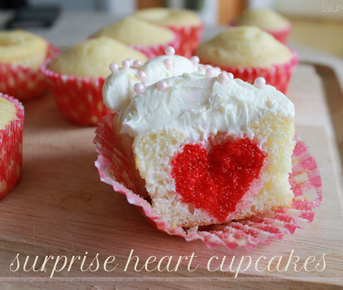 Surprise Heart Cupcakes from #LaurenConrad #PreppyPlanner