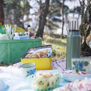 Summer Party Ideas: Organize an outdoor picnic #PreppyPlanner
