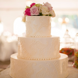 Wedding Traditions: The Wedding Cake #PreppyPlanner