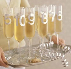 New Year’s Eve Party: Let the champagne flow for a midnight toast #PreppyPlanner