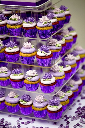 A Purple Wedding: use varying shades of purple when it comes to picking out your dessert options like these purple cupcakes #PreppyPlanner