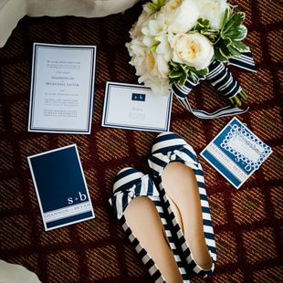 Preppy Wedding Colors and Patterns: think navy and stripes #PreppyPlanner