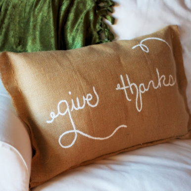 Thanksgiving Party Crafts: Give Thanks Burlap Pillow #PreppyPlanner