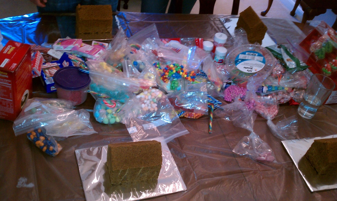 2012 Christmas Recap: Have tons of candy to decorate our gingerbread houses #PreppyPlanner